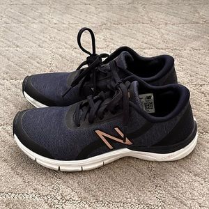 NEW BALANCE 711 cross trainer